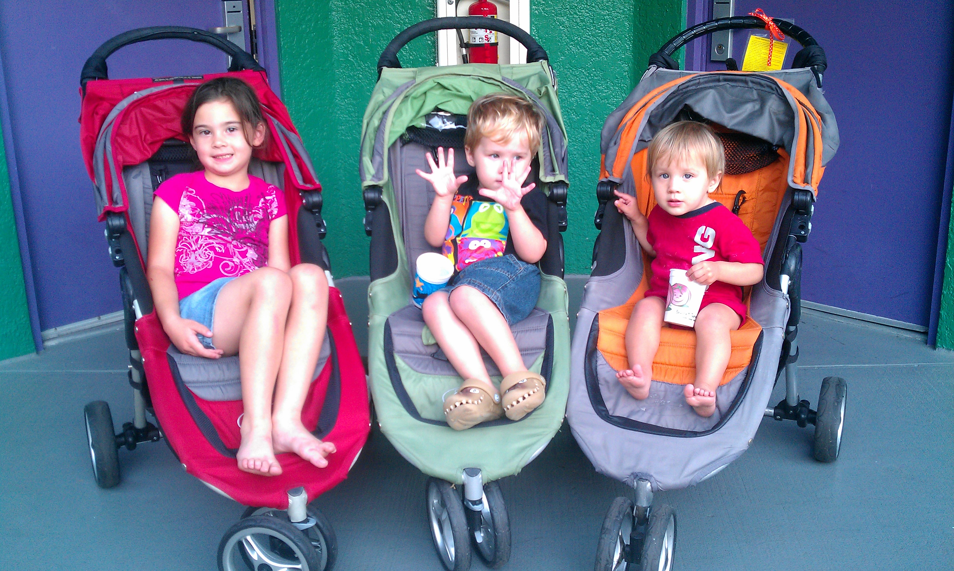how much does it cost to rent a stroller at disney world