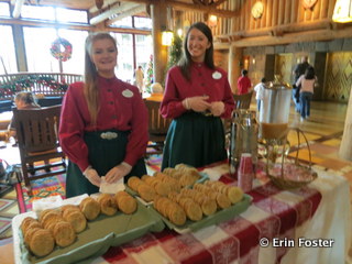 Free cookies and cider at the Wilderness Lodge at Christmas. 