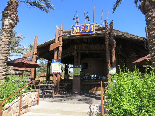 Animal Kingdom Lodge, Kidani Village, Maji pool bar