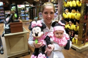 Photo Op Case and Point: A 'mini' Minnie!