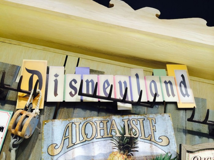 Disneylandsign