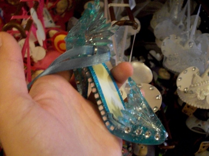 Elsa's Shoe Ornament