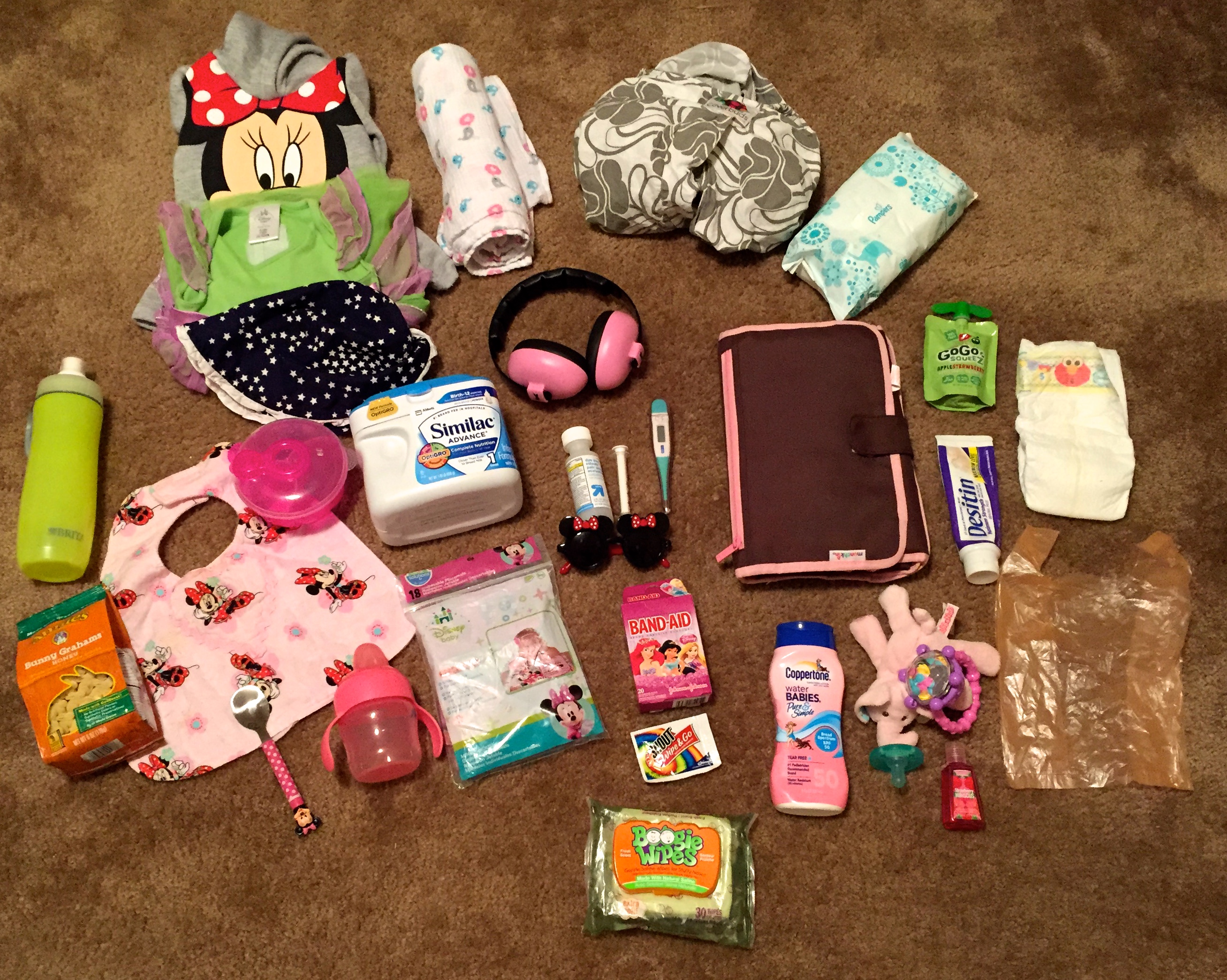 What's In My Diaper Bag - Something Pretty
