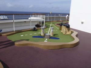 Play mini golf on the Dream and Fantasy.