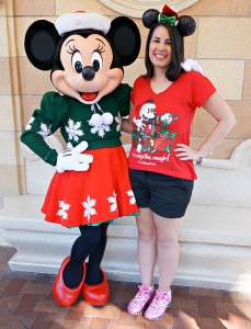 Disneyland Holiday Character - Minnie