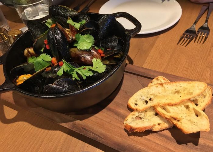 Maine mussels with yellow curry