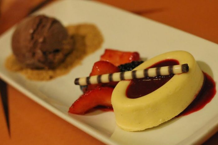 Seasonal cheesecake with chocolate gelato